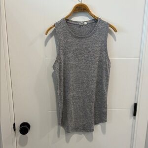 Gap Heather Gray tank top size small